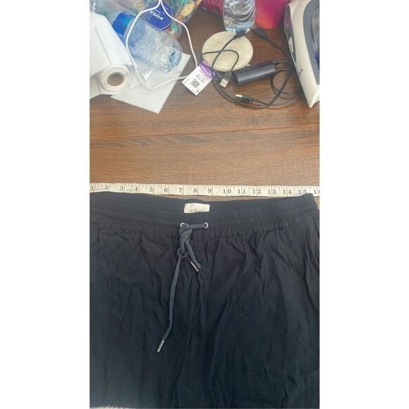 Womens Wilfred Aritzia Black Crepe Drawstring Cuffed Joggers Size Large - Picture 7 of 11